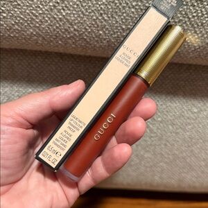 Gucci Nellie Cherry Rouge À Lèvres Liquide Mat Lipstick